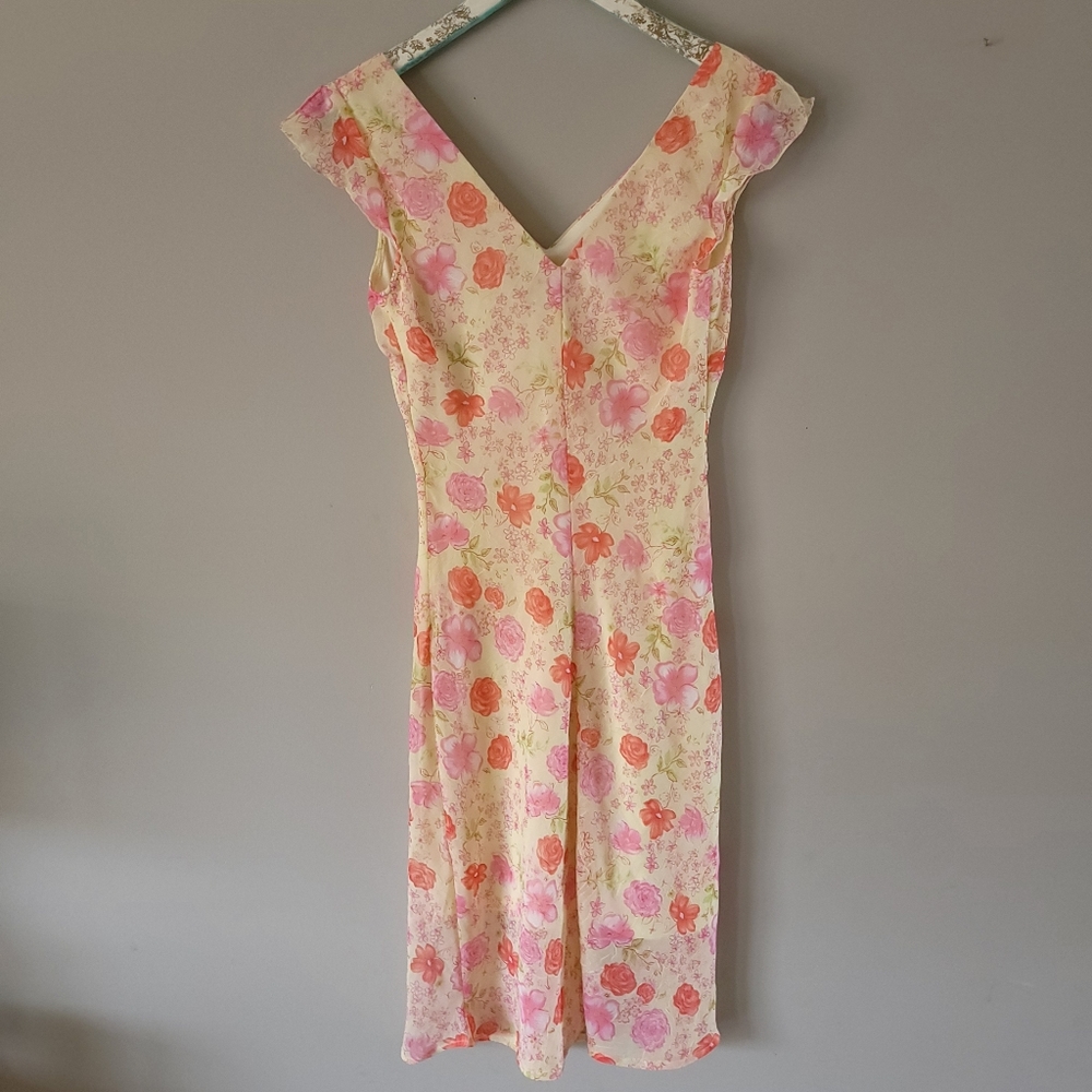 *sold* 90s Vintage Spring Floral Mini Dress - Picture 7 of 15